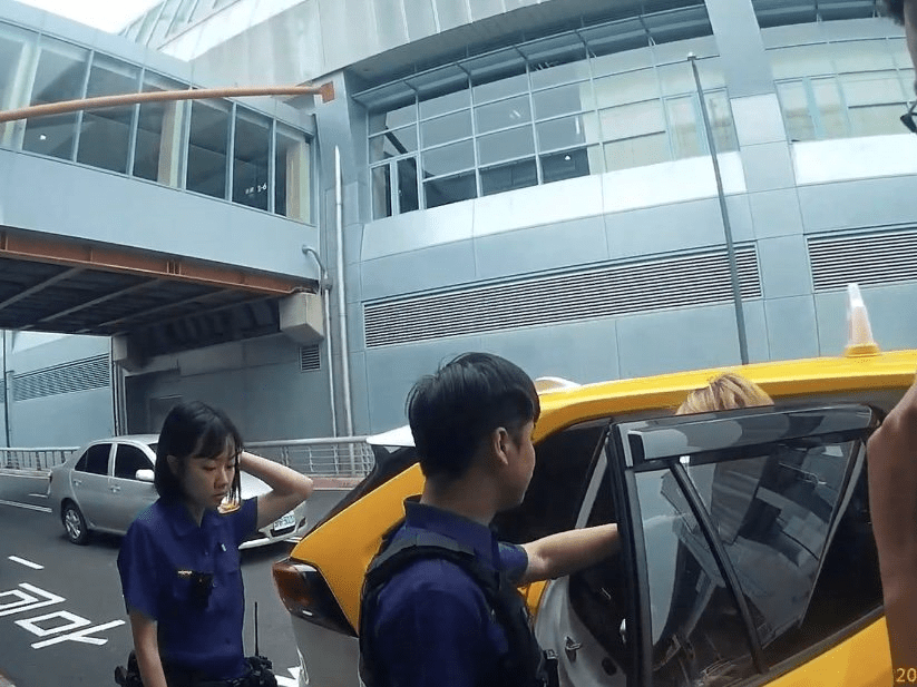 熱血司機識破詐騙車手 計程車變身直達警局的列車